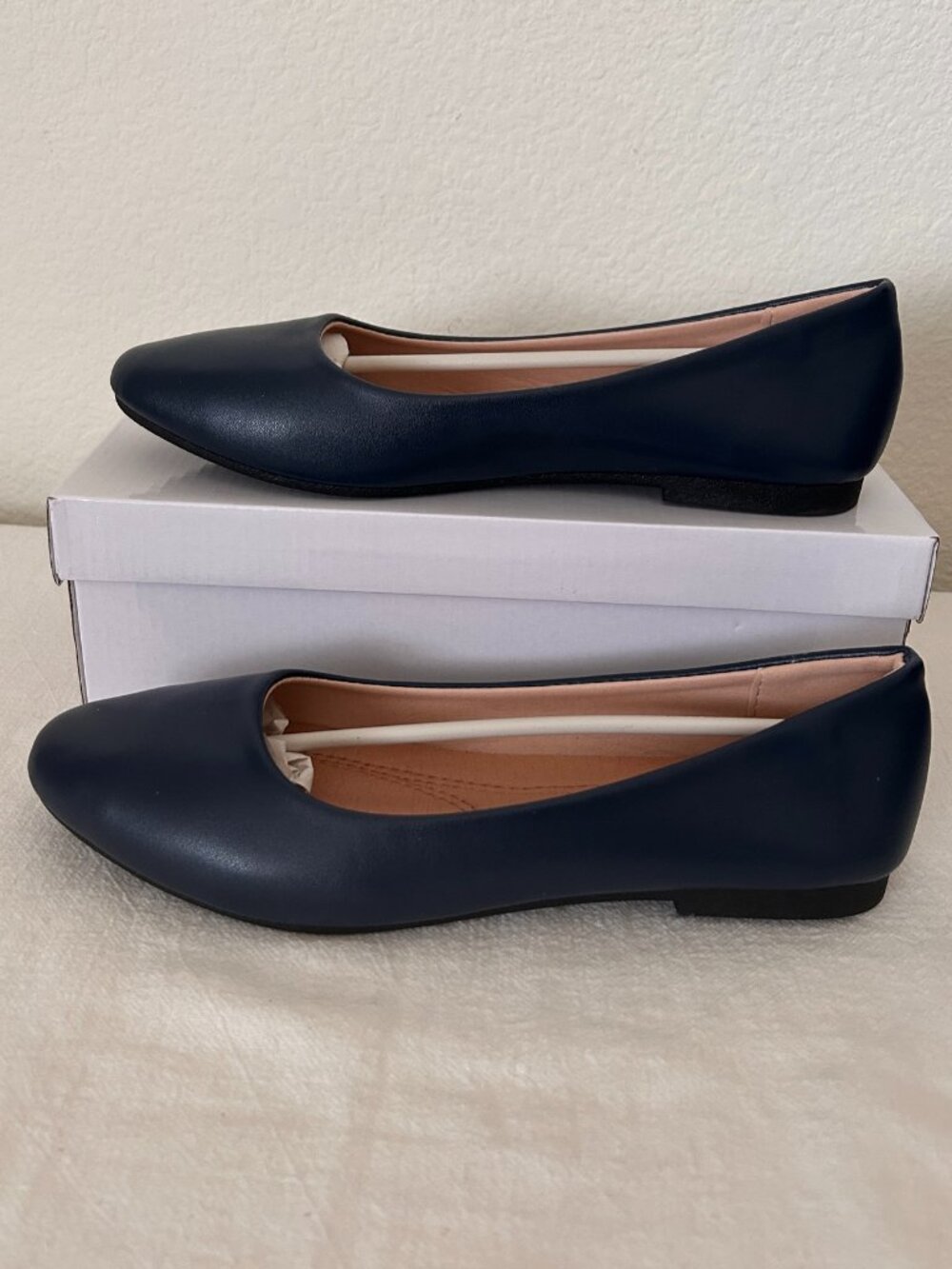 Women Navy Blue Flats PU Leather Size 9.5 NWT